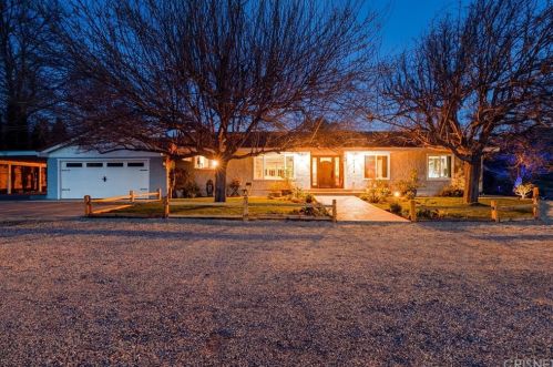 30204 Canoe Rd, Santa Clarita, CA 91390-2702