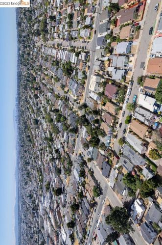 2834 60 Ave, Oakland CA 94605-1504 exterior