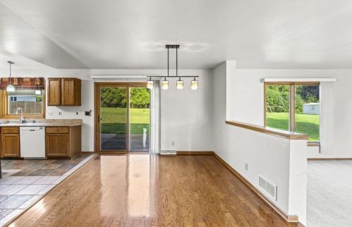 8219 57 Ave, Kenosha WI 53142-4728 exterior