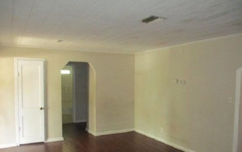 1037 30th St, West Palm Beach, FL 33404-3527