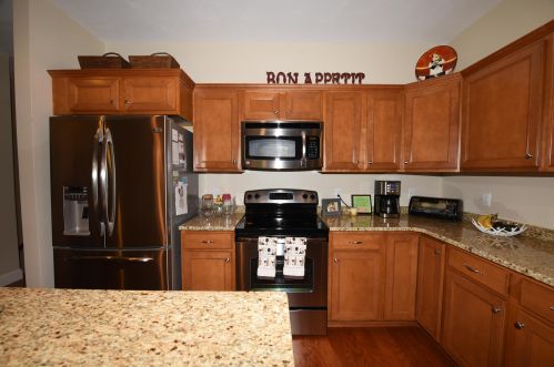 16 Chadwick Ct, Mashpee MA 02649-2892 exterior