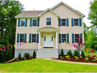 62 Athena Ct, Mahopac, NY 10541-3001