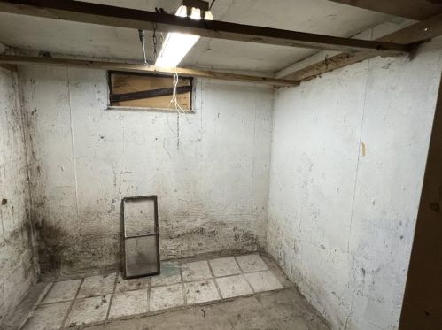 14 Vivian Dr, Florence KY  41042-9742 exterior