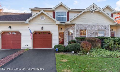 70 Riva Blvd, Bricktown, NJ 08723-7981