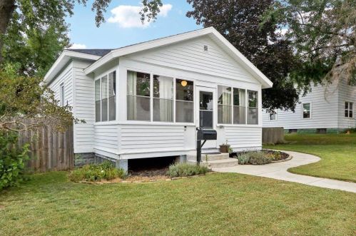 321 Carroll St, Portage WI  53901-1803 exterior