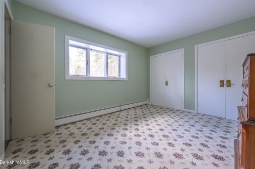 14 Interlaken Rd, Stockbridge MA  exterior