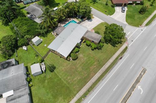 774 Prima Vista Blvd, Fort Pierce FL  34952-2275 exterior