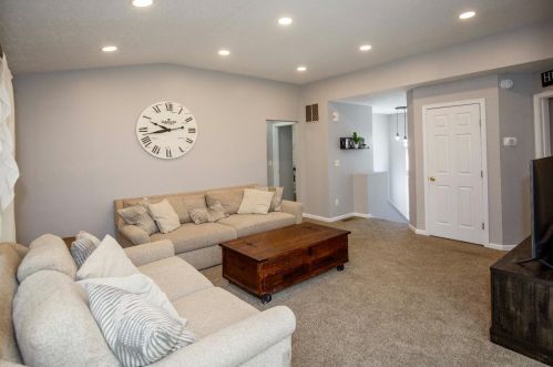 39 Amelia Park Dr, Amelia OH  45102-1898 exterior