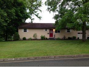 3008 Columbia Dr, Endicott, NY 13760-2358