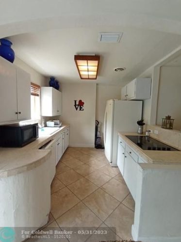 510 29th Ct, Hollywood FL  33020-4738 exterior