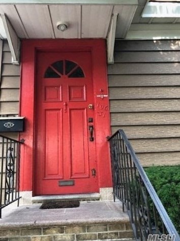 106-31 96th St, Jamaica, NY 11417-1724