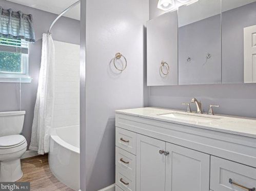 6 Hampshire Ct, Erial NJ exterior