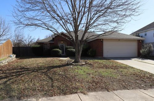 2800 Yukon Dr, Denton, TX 76210-6452