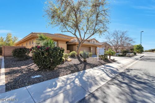 953 Lodgepole Dr, Gilbert, AZ 85298-7312