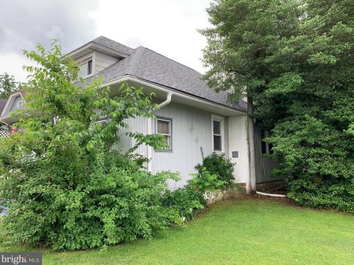 501 Randolph Ave, Riverton, NJ 08077-1511