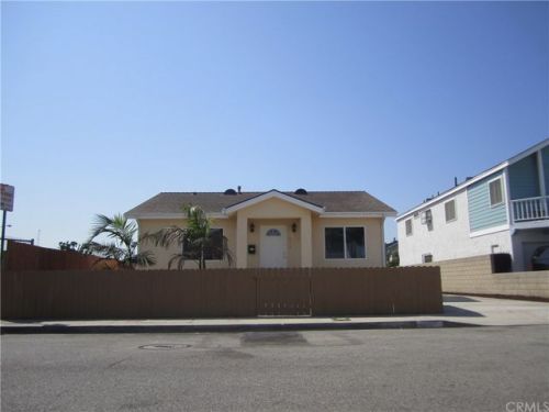 632 Pacific St, Long Beach, CA 90745-6012
