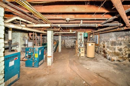 35 Barr St, Salem MA 01970-2301 exterior