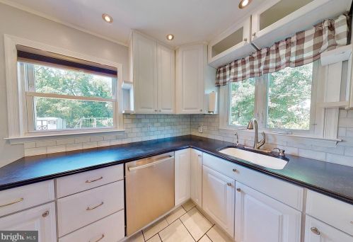 575 Winding Rd, Lansdale PA  19446-3446 exterior