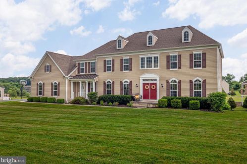 13 Evans Ct, Downingtown, PA 19335-4953