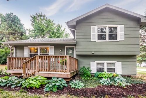 1014 Casady Dr, Norwalk IA  50211-2012 exterior