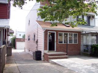 2053 72nd St, Brooklyn, NY 11204-5820