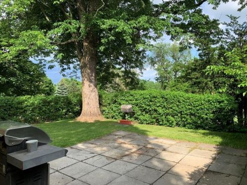 13042 Frankstown Rd, Pittsburgh, PA 15235-1951