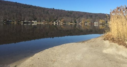 23 Binnacle Ave, West Milford Lakes NJ  07480-4814 exterior