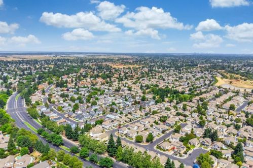 8970 Vista Campo Way, Elk Grove CA  95758-6266 exterior