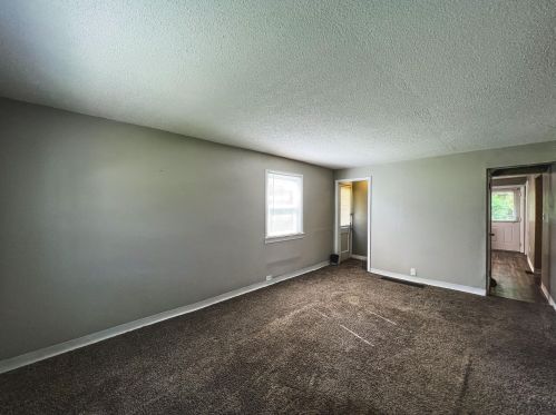 922 Virginia Ave, Florence KY  41042-1731 exterior