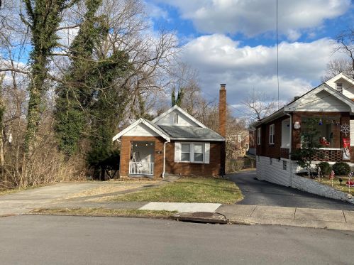 34 Robson Ave, Newport, KY 41075-2118