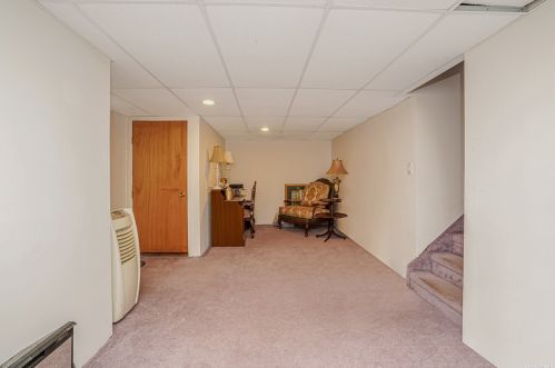 10 Cliftwood Pl, San Remo NY  11754-4011 exterior