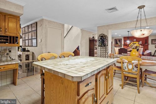 402 Ramsey Rd, Yardley PA 19067-4642 exterior