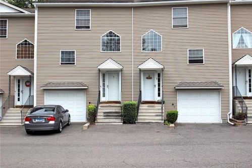 190 New Haven Ave, Derby CT  06418-2163 exterior