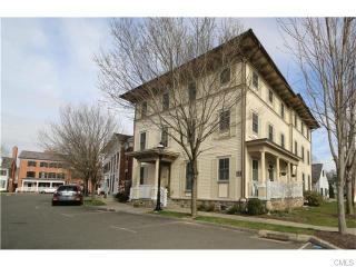44 Elmwood Dr, Southport CT  06890-1391 exterior