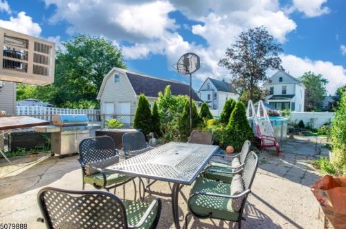 24 Olive St, Bloomfield NJ  07003-3209 exterior