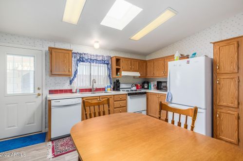 7550 Inverness Ave, Mesa, AZ 85209-4126