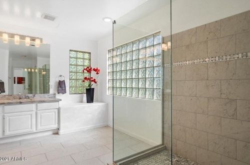 21523 72 Ave, Glendale AZ  85303-1630 exterior