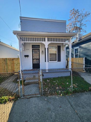 309 13th St, Covington, KY 41011-3503