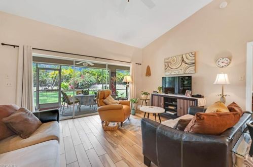 4990 Brixton Ct, Naples, FL 34104-4781