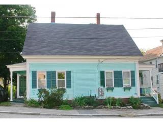 5 Academy St, Dover, NH 03820-3708