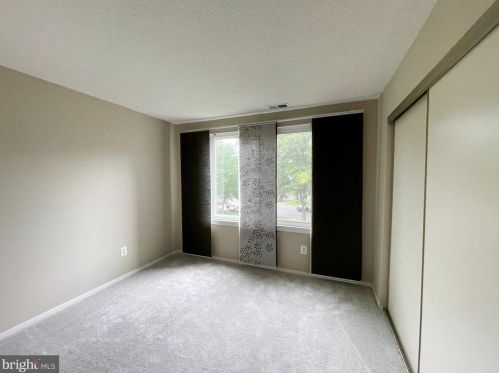 11730 Summerchase Cir, Herndon VA  20194-1150 exterior