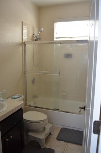 3128 Queens Gate Ln, Modesto CA  95355-8684 exterior