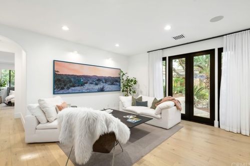 12 Clancy Ln, Rancho Mirage CA  92270-4501 exterior