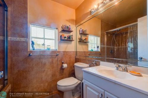 11910 12 St, Hollywood FL 33026-3874 exterior