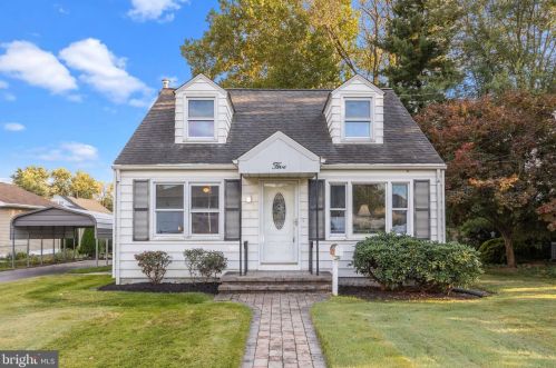 5 Ida Ave, Yardley, PA 19067-1201