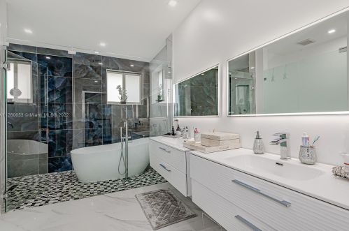 13040 52nd St, Hollywood FL  33027-5453 exterior