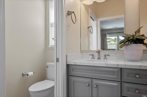 3516 Parker Hill Ct, Santa Rosa CA  95404-1512 exterior