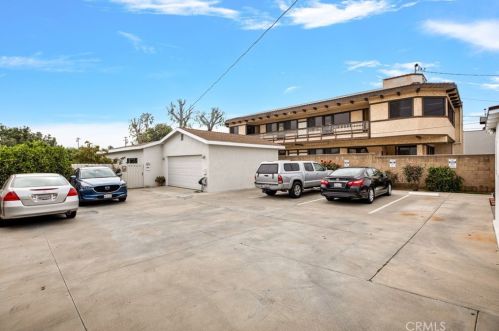 25610 Narbonne Ave, Lomita, CA 90717-2521