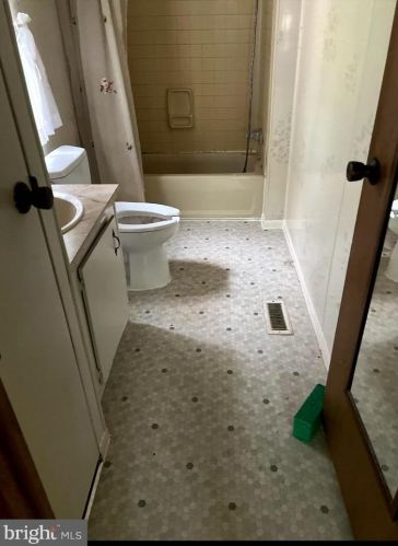 331 Jean Bradley Cir, Frederica DE  19946-2626 exterior