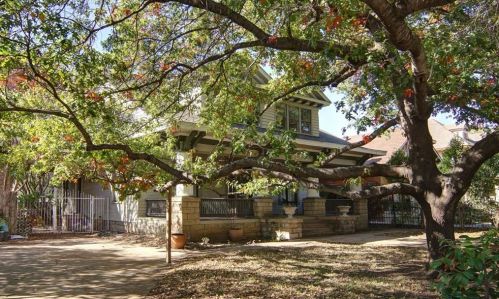 2820 Travis Ave, Fort Worth, TX 76110-3236